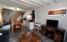 Chez Pierrot Gîte 4 pers Vue vallée Parking privé Calme